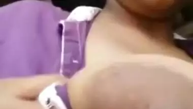 Chubby Bengali village housewife revealing her nude body parts