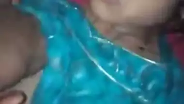 Dehati cum-hole porn clip of Dehati bhabhi exposing her pussy
