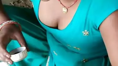 Desi village wife sexy boobs