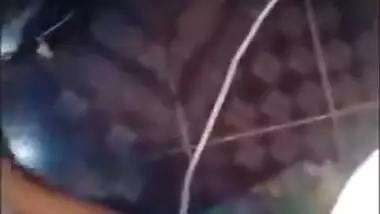 Srilankan GF porn movie scene to tinkle your sex mood