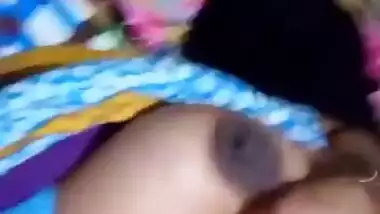 Bangladeshi wife showing boobs on selfie cam