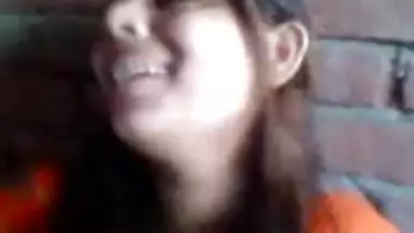 Desi bhabi show her boobs
