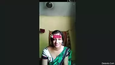 Reema seducing her bf in live chat