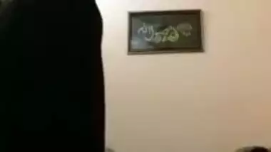 Every lover of big tits porn will be impressed with these Desi boobs