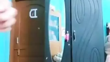 Bengali Beautiful Cute Girl Showing Her Sexy Figure