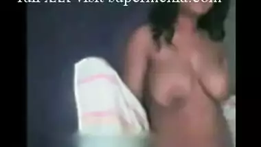 Reema is so sexy hot girl sex in room