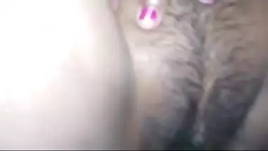 Tamil sex com video of a desi house wife satisfying her horny landlord