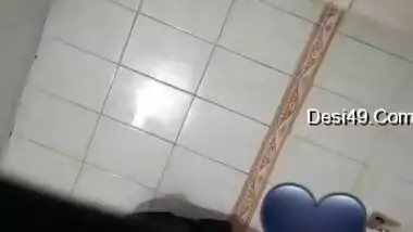 Today Exclusive-desi Bhabhi Bathing Record In Hidden Cam
