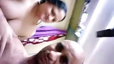 Bald Desi man and his chubby wife with big XXX tits have fun in bath