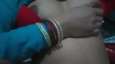 Teen Desi girl receives XXX pleasure stripping her sex body parts