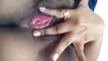 Very horny bhabi fingering