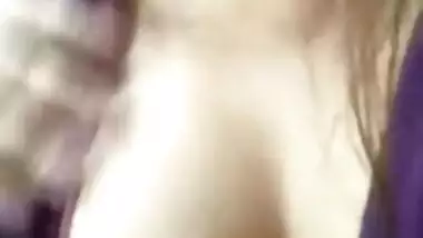 Sexy Insta Girl Showing Her boobs