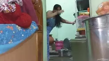 Desi Bhabhi Standing Fuck Blowjob and Cum Facial with Hubby Part 1