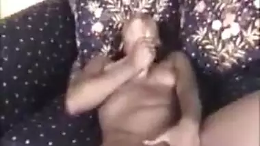 AMerican NRI girl fingers her holes