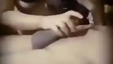 Milf gives a blowjob to her lover in an Indian xxx video