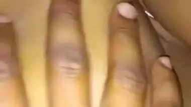 Amateur Desi guy gently touches XXX assets of relaxed Tamil Bhabhi