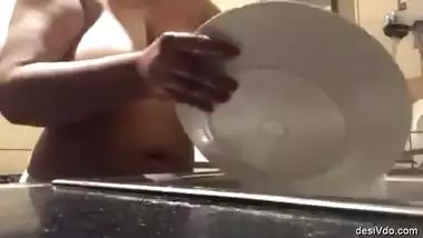 UK Pakistani Bhabhi Nude At Home
