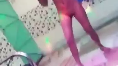 Nude dance