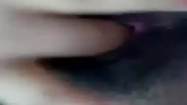 Indian teen wet pussy fingering video