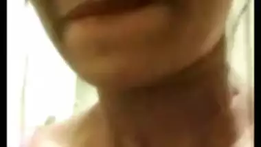 Indian Tamil girl fingers vagine on video call