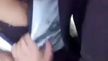 Delhi couple getting risky on the highway