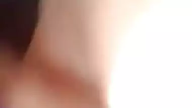 Aasami Lover Apni GirlFriend Ki Chut Ko Baariki Se Dekhta Hua